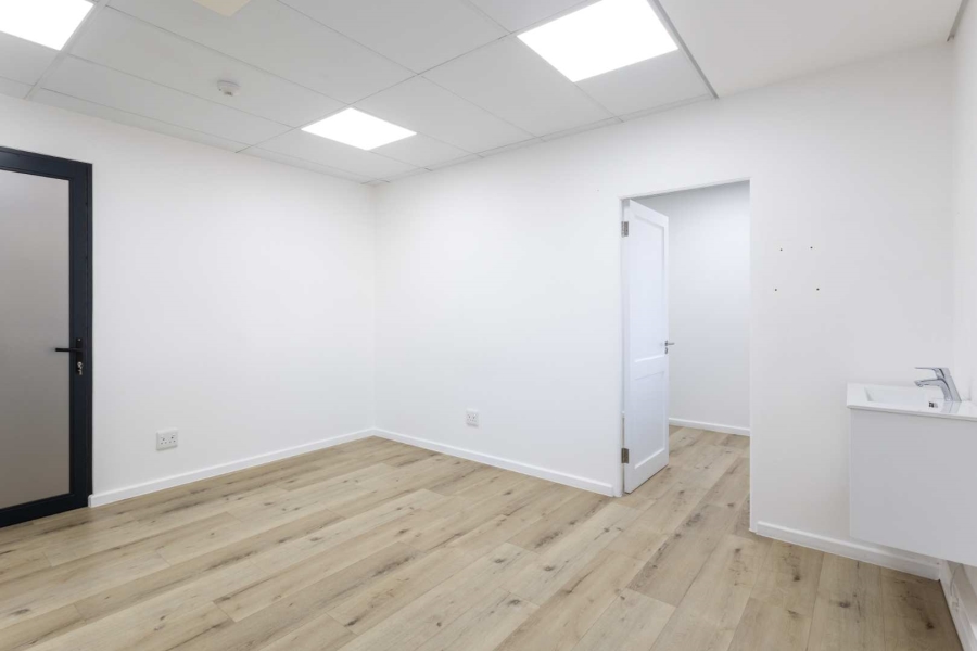 To Let commercial Property for Rent in Val De Vie Estate Western Cape